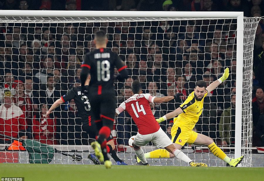 Chiến binh b&aacute;o đen tỏa s&aacute;ng, Arsenal ngược d&ograve;ng hạ Rennes - Ảnh 2.