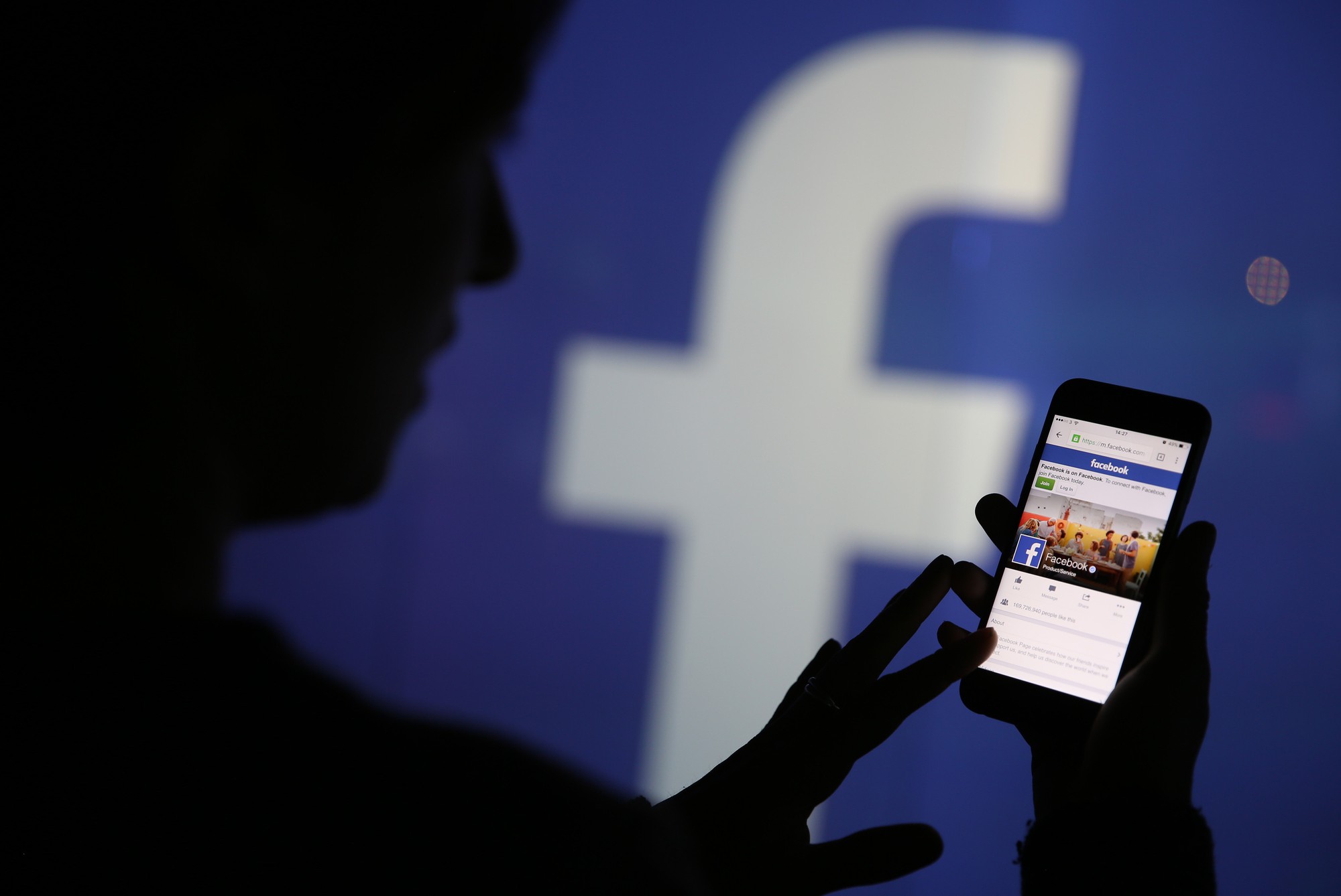 Facebook công bố nguyên nhân sự cố sập mạng