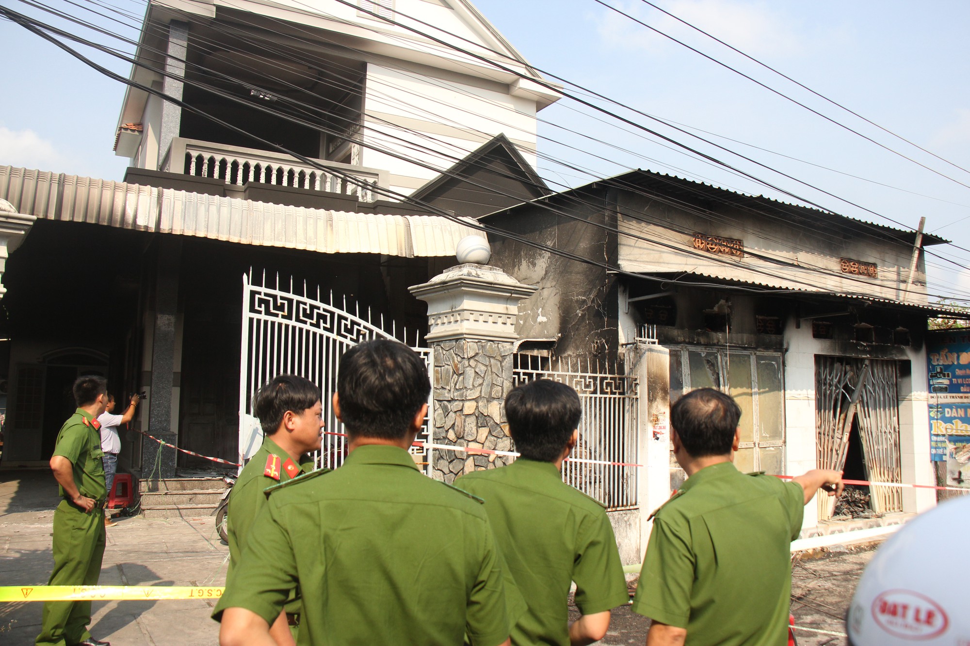 Ch&aacute;y ki-ốt ở B&agrave; Rịa-Vũng T&agrave;u l&uacute;c rạng s&aacute;ng, 3 người tử vong - Ảnh 3.