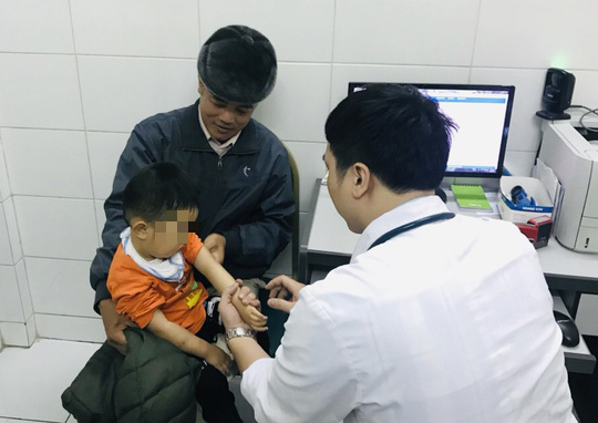 Vụ hàng trăm trẻ nghi ăn thịt "bẩn" ở Bắc Ninh: Phát hiện 62 cháu nhiễm sán lợn