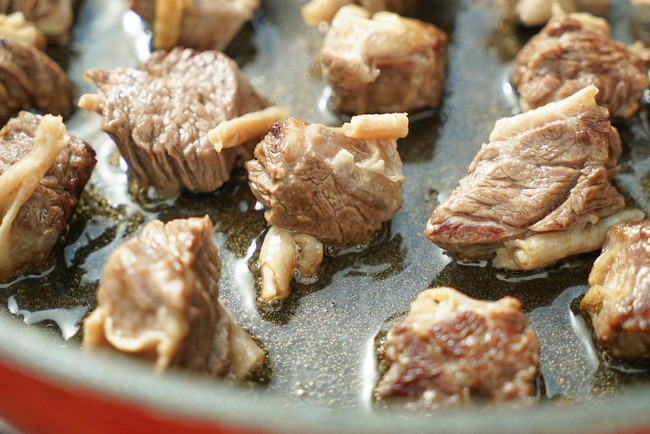 B&ograve; hầm bia mềm ngon bổ dưỡng - Ảnh 2.