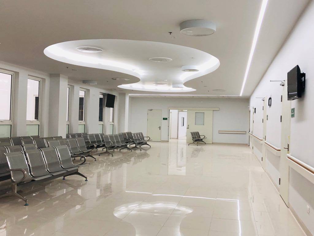 Hơn 100 y, b&aacute;c sĩ được điều động về bệnh viện ng&agrave;n tỉ của Bộ Y tế - Ảnh 4.