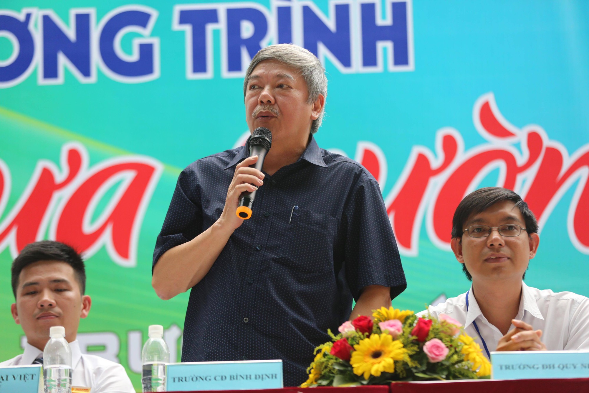 Đưa trường học đến th&iacute; sinh: Học ng&agrave;nh g&igrave; để kh&ocirc;ng thất nghiệp? - Ảnh 18.