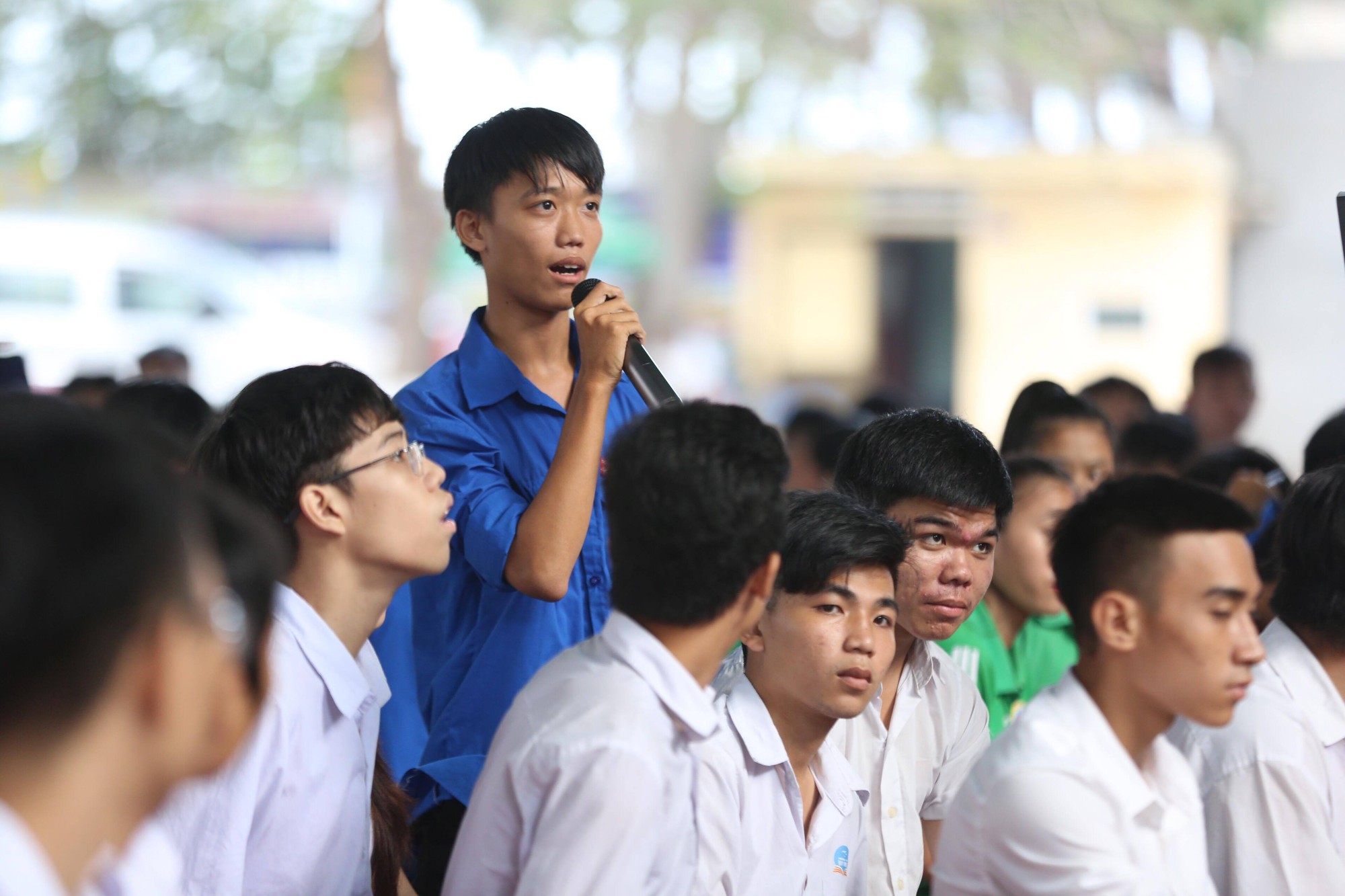 Đưa trường học đến th&iacute; sinh: Học ng&agrave;nh g&igrave; để kh&ocirc;ng thất nghiệp? - Ảnh 6.