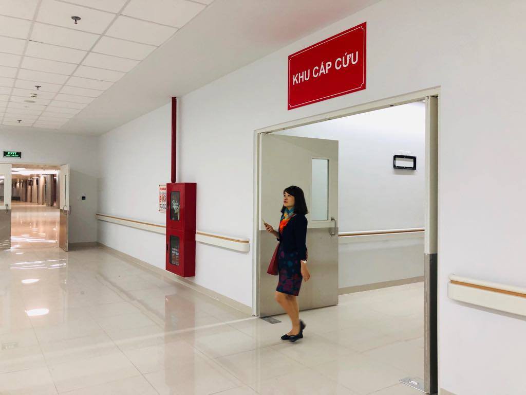 Hơn 100 y, b&aacute;c sĩ được điều động về bệnh viện ng&agrave;n tỉ của Bộ Y tế - Ảnh 8.