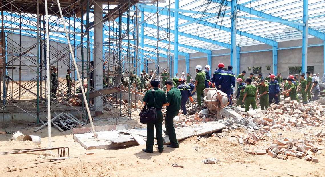 Thông tin mới nhất vụ sập tường khiến 6 người chết ở Vĩnh Long