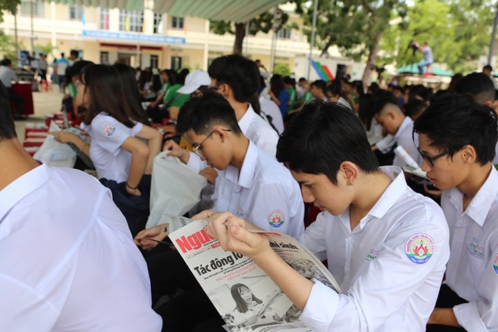 Đưa trường học đến th&iacute; sinh: Học ng&agrave;nh g&igrave; để kh&ocirc;ng thất nghiệp? - Ảnh 28.