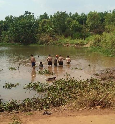 3 bà cháu đuối nước trong lúc đi mò cua, bắt ốc - Ảnh 1.