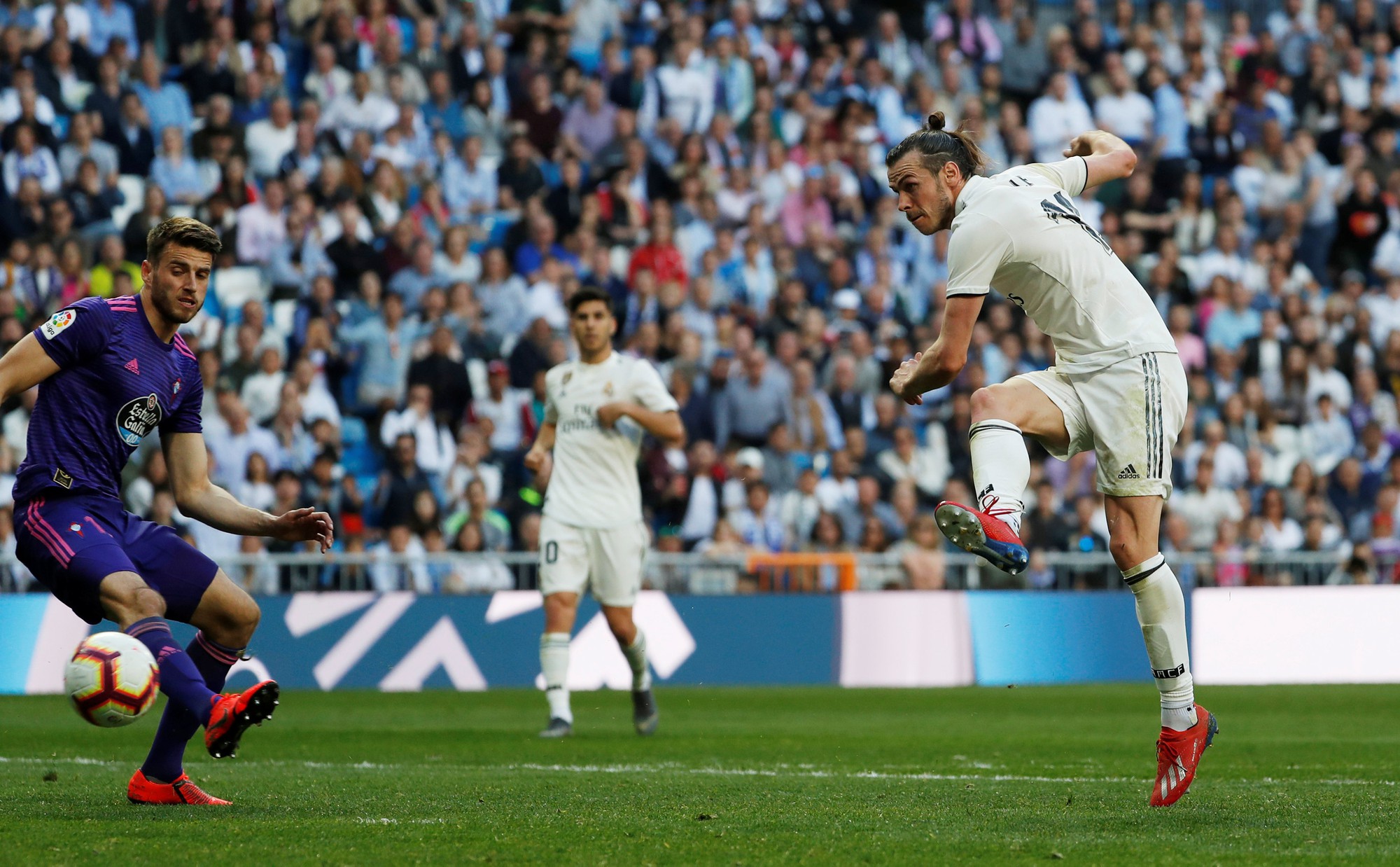 Zidane hồi sinh Real Madrid, Bernabeu dậy sóng - Ảnh 4.