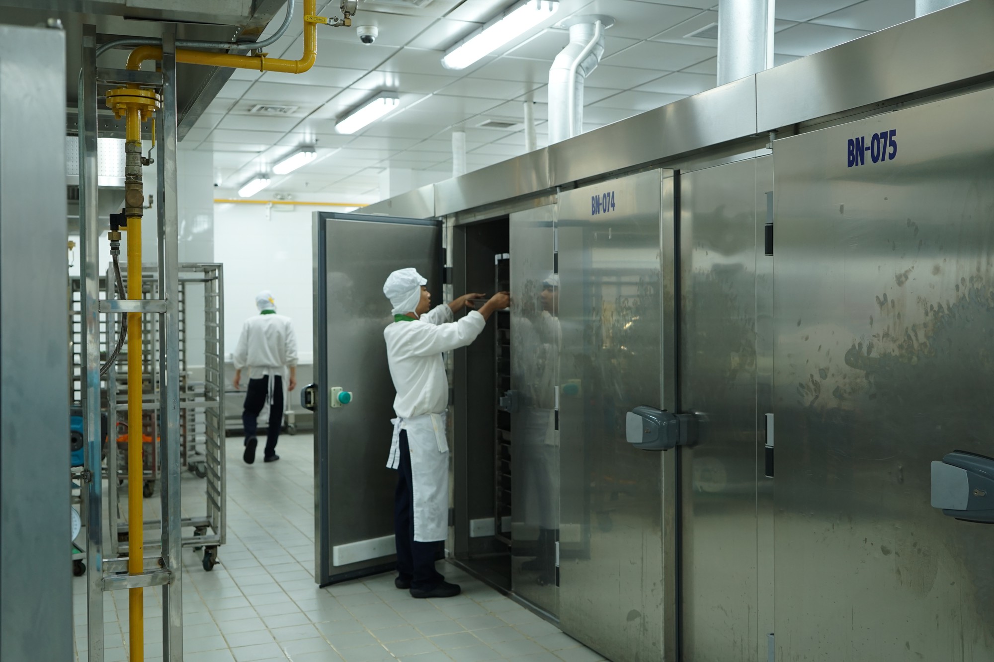Khám phá bếp ăn đặc biệt làm 22.000 suất ăn/ngày cho các chuyến bay - Ảnh 18.