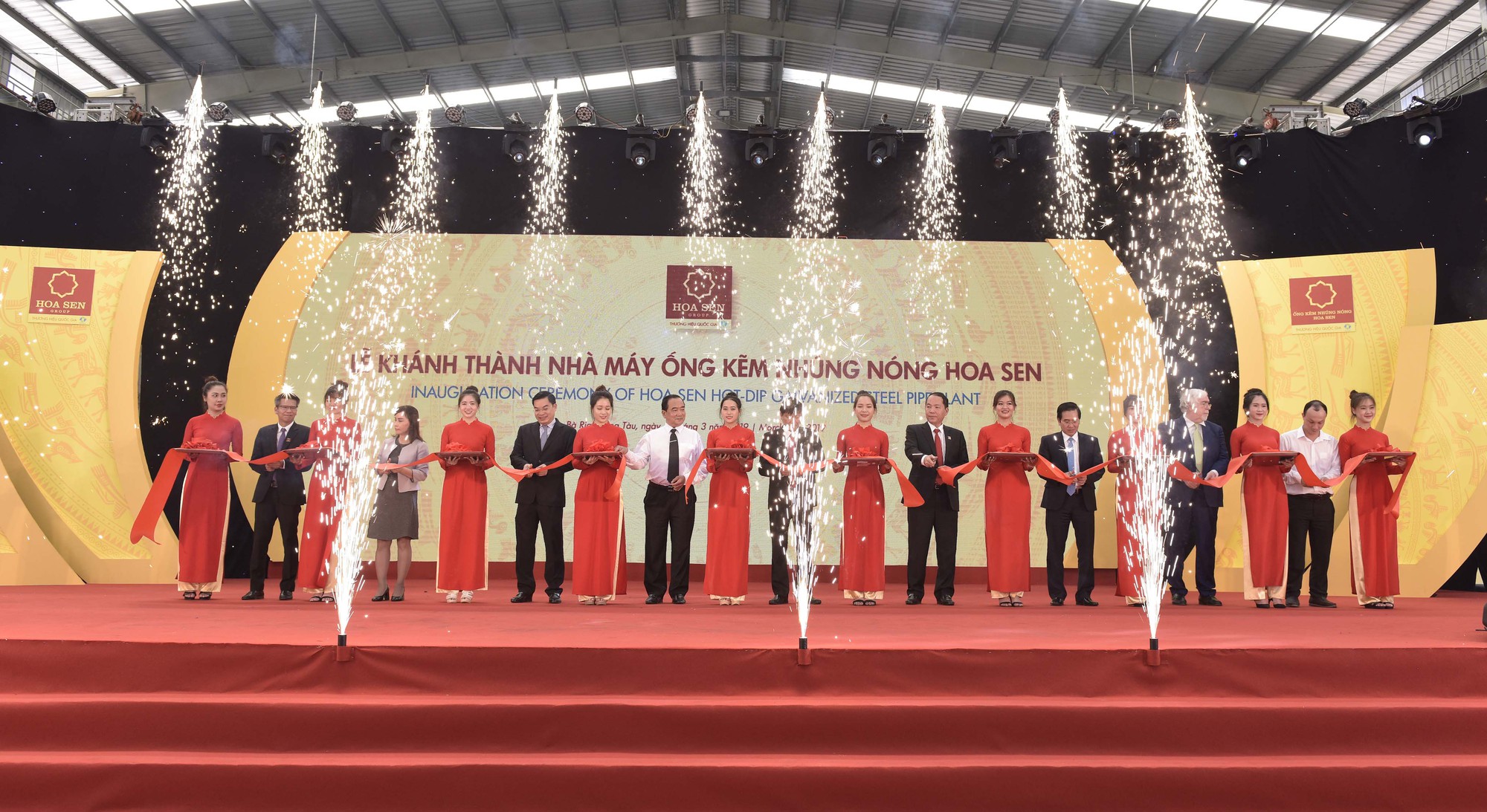 Tôn Hoa Sen khánh thành nhà máy ống kẽm nhúng nóng 85.000 tấn - Ảnh 2.