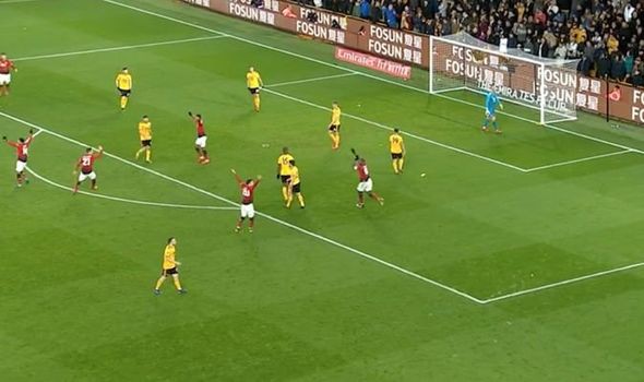 Nghi án trọng tài Atkinson tiếp tay loại Man United ở FA Cup? - Ảnh 7.