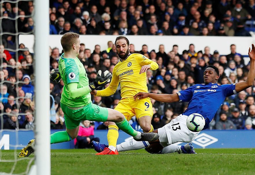 Hậu vệ Alonso sắm vai tội đồ, Chelsea tan vỡ giấc mơ Top 4 - Ảnh 3.