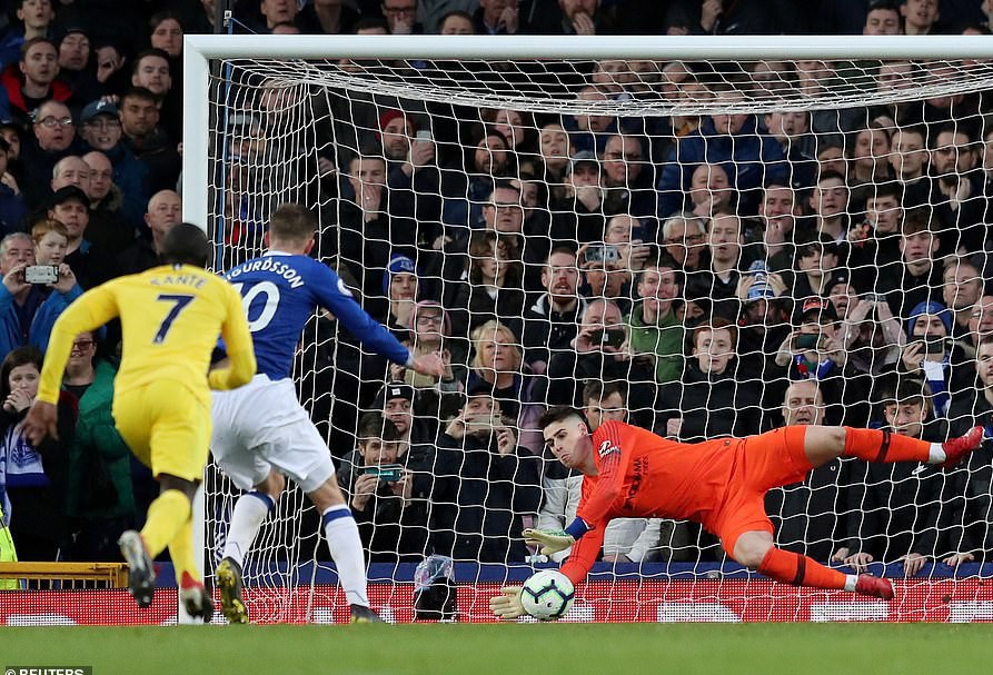 Hậu vệ Alonso sắm vai tội đồ, Chelsea tan vỡ giấc mơ Top 4 - Ảnh 6.