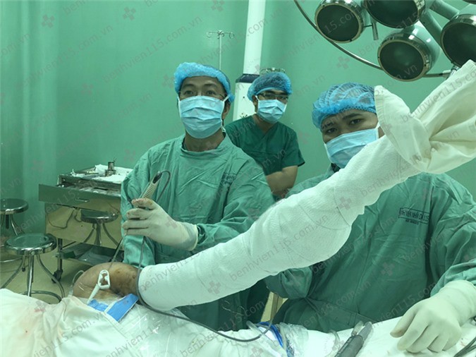 Võ sĩ mắc chứng lỏng lẻo cả năm mà không biết - Ảnh 1.