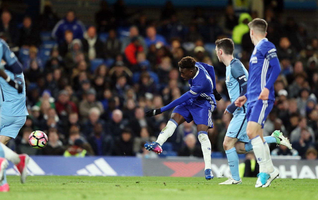 Phản đồ Chelsea lên tuyển Anh ở tuổi 18 - Ảnh 4.