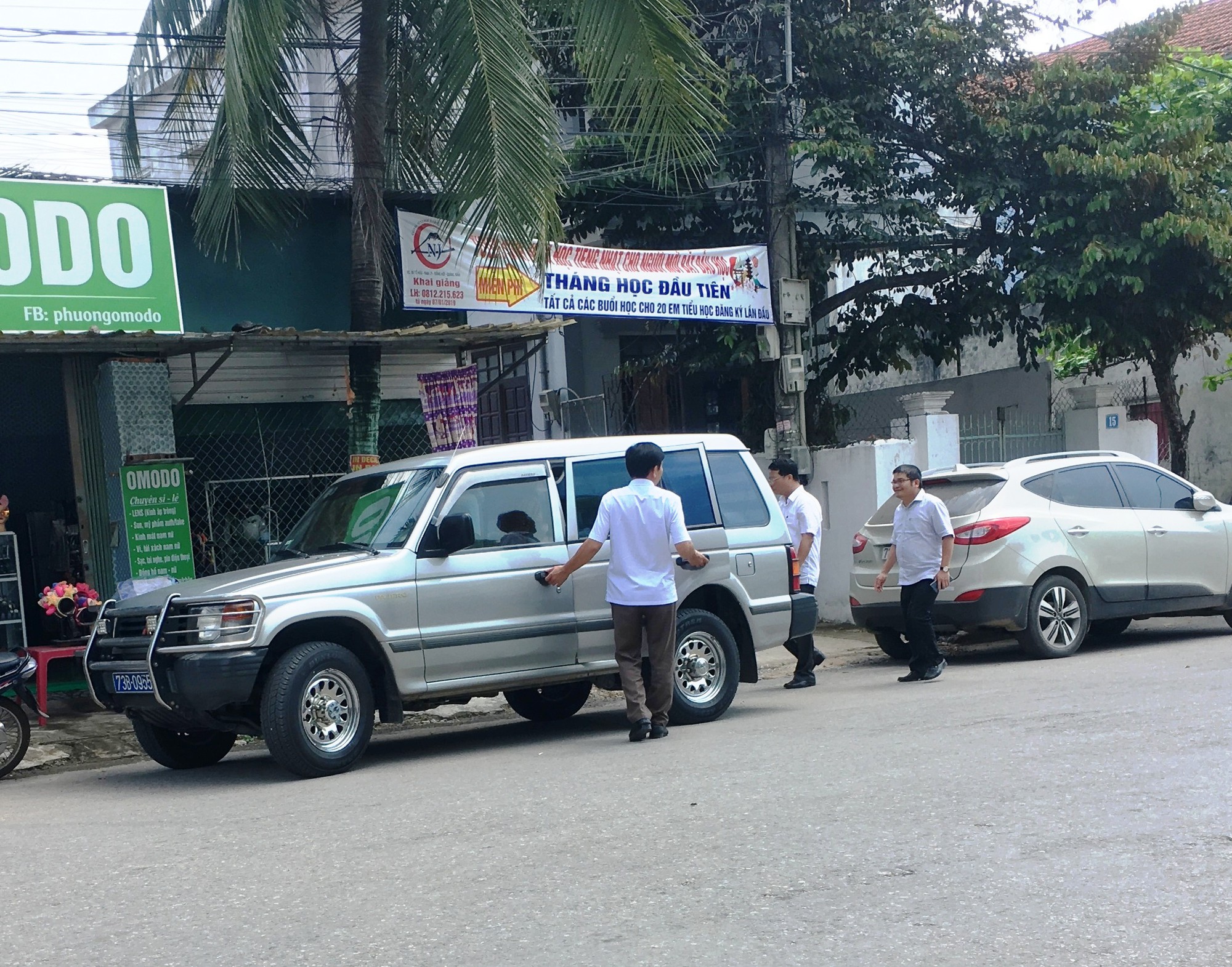 Chủ nhiệm Ủy ban Kiểm tra Quảng Bình nói gì về việc nhiều xe công dự tiệc cưới con mình?