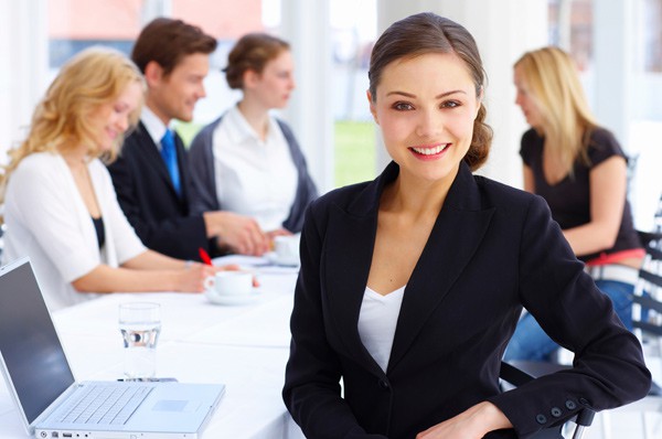 D&ugrave;ng tiền giữ người, liệu c&oacute; hiệu quả? - Ảnh 2.
