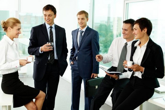 Dùng tiền giữ người, liệu có hiệu quả?