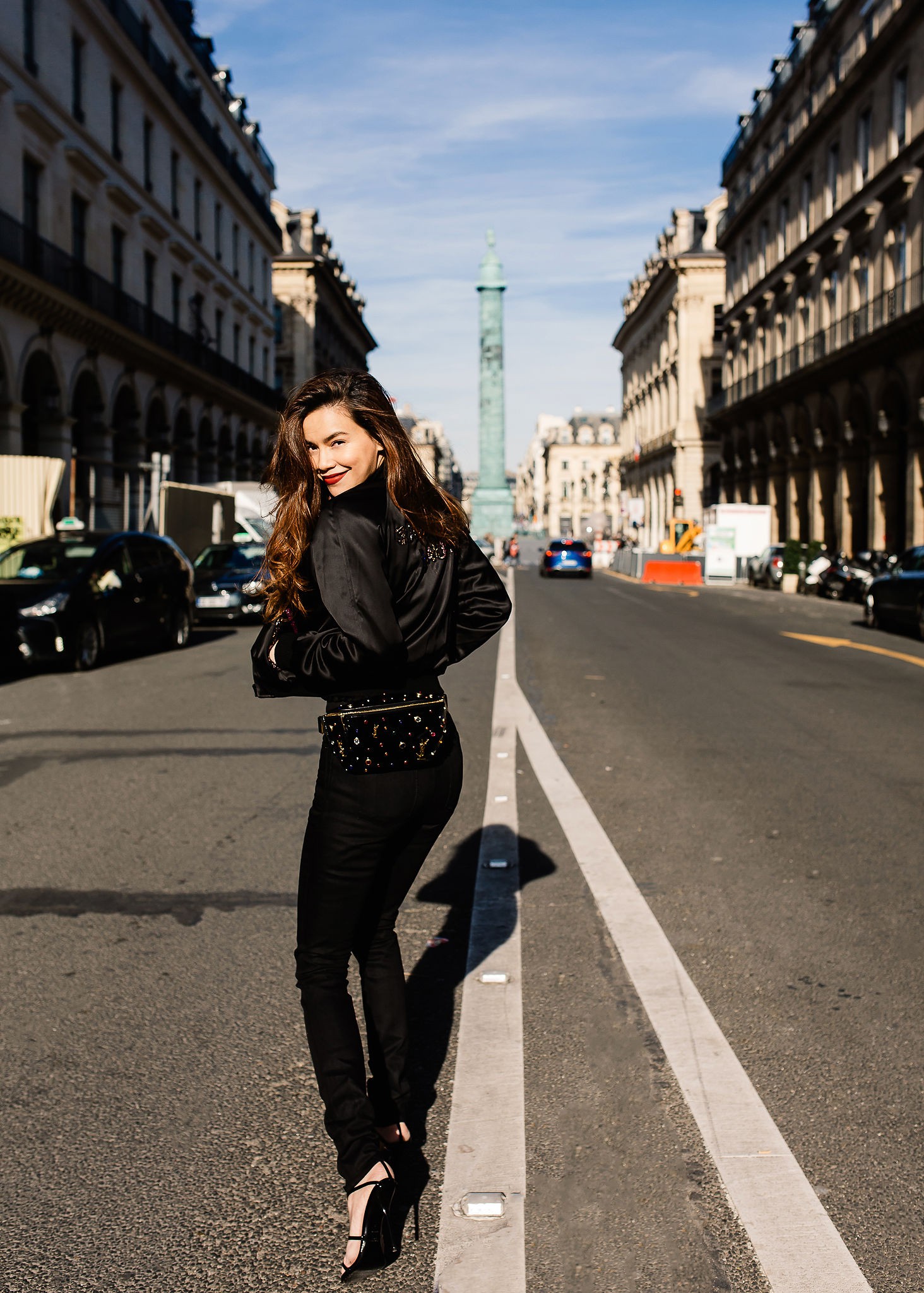 Hồ Ngọc H&agrave; gợi cảm giữa Paris fashion week - Ảnh 7.
