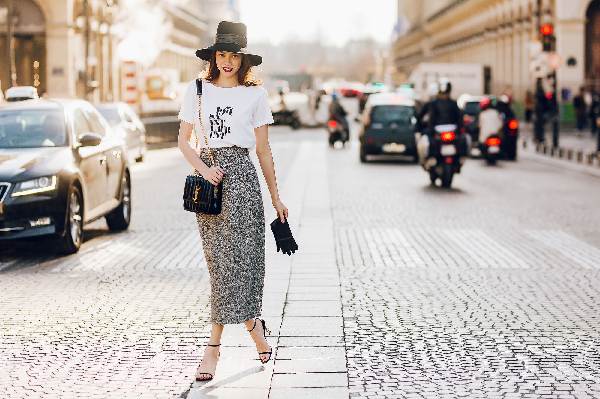 Hồ Ngọc H&agrave; gợi cảm giữa Paris fashion week - Ảnh 5.