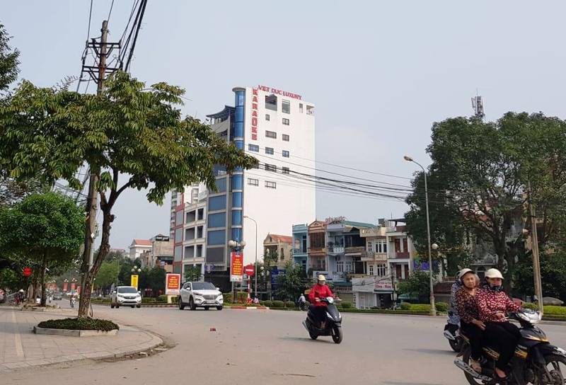 Thanh Hóa: Côn đồ táo tợn nổ súng vào người đi đường