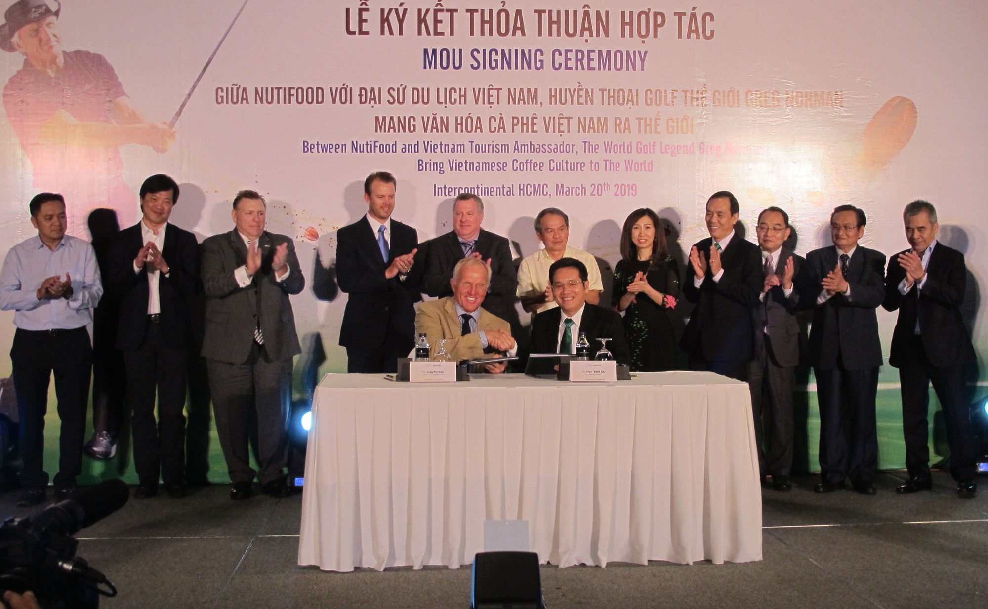 "Vua" golf quảng bá cà phê Việt