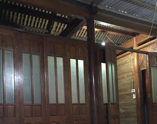 Bàng hoàng phát hiện người thân chết trong tư thế treo cổ sau vườn nhà