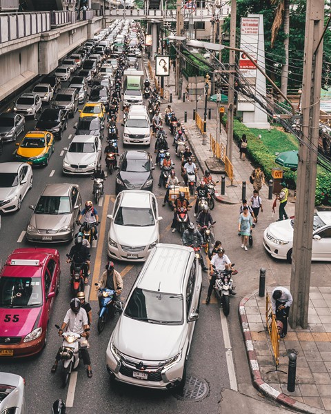 Nỗi &aacute;m ảnh mang t&ecirc;n xe hơi của người d&acirc;n v&agrave; du kh&aacute;ch đến Th&aacute;i Lan - Ảnh 7.