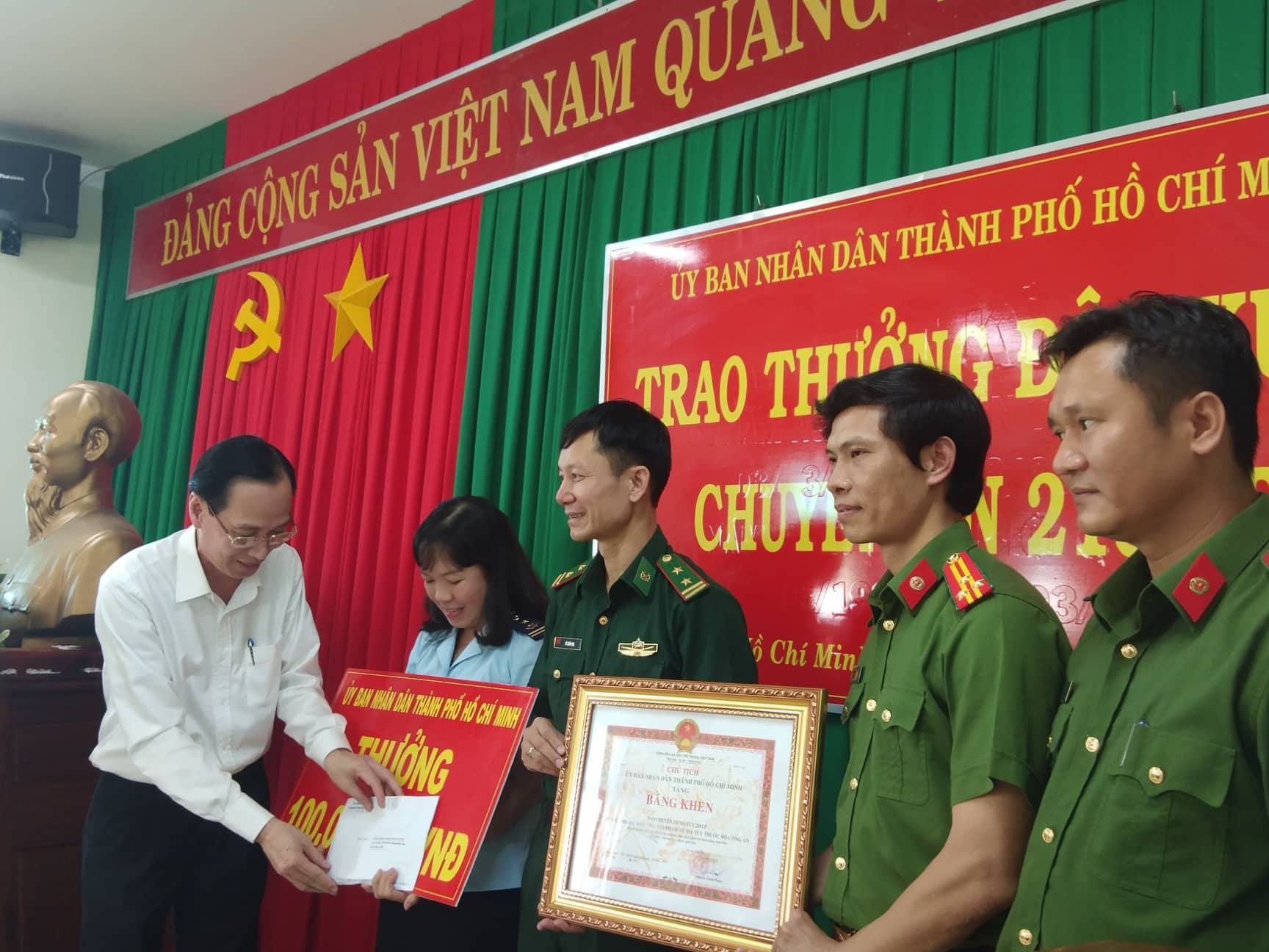 Khám xét 7 điểm nghi là kho chứa của đường dây ma túy khủng