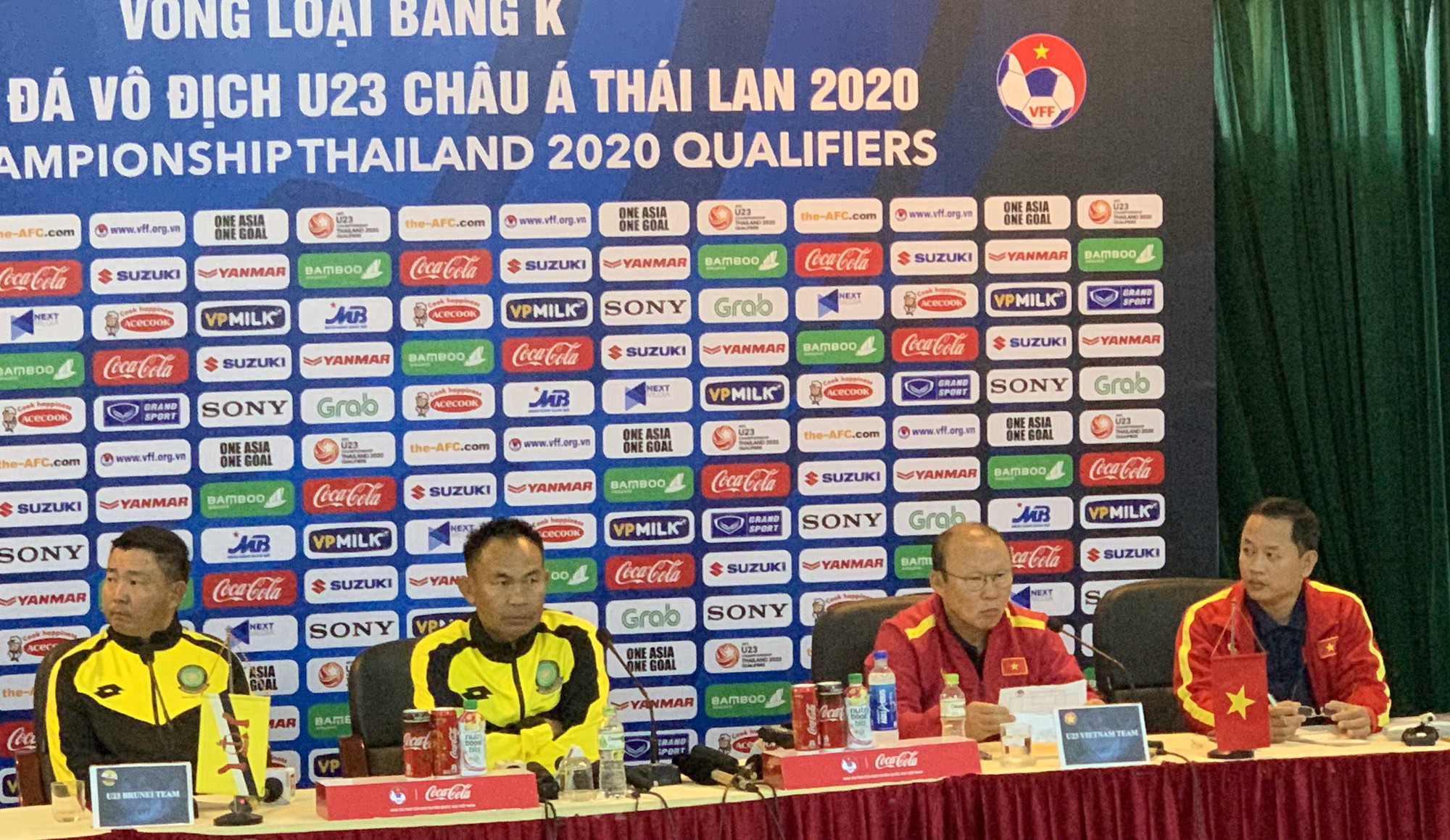 HLV Park Hang-seo: Đừng ai ch&ecirc; Quang Hải, kể cả khi cậu ta qu&aacute; tải - Ảnh 1.