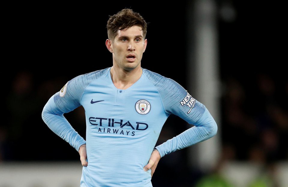 John Stones cặp k&egrave; g&aacute;i một con sau khi chia tay người y&ecirc;u - Ảnh 3.