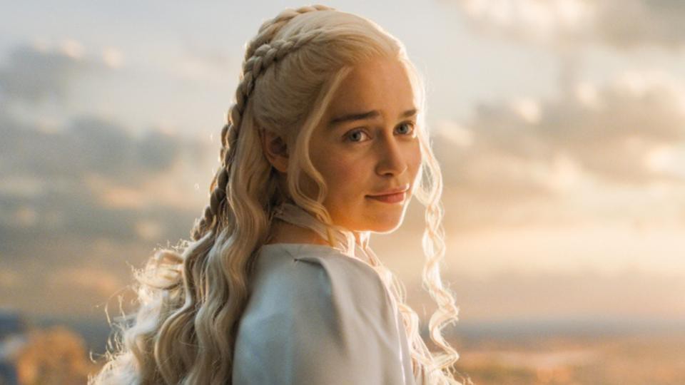 "Mẹ rồng" Emilia Clarke suýt chết vì bệnh não