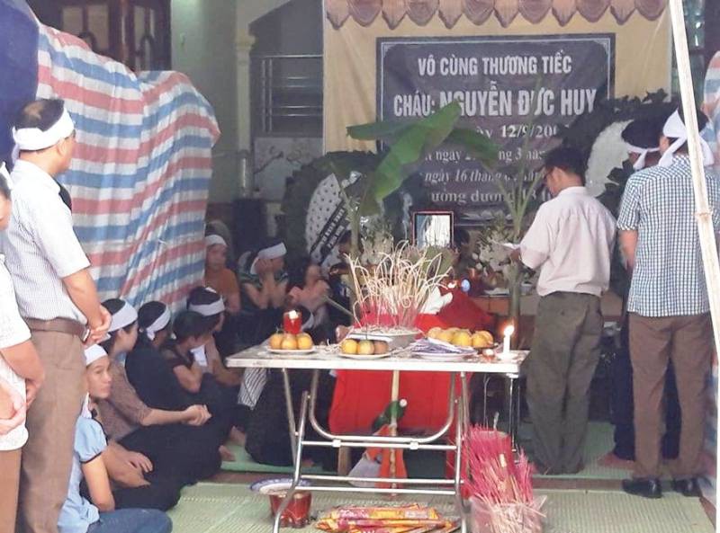 Nam sinh tho&aacute;t chết đuối thuật  lại gi&acirc;y ph&uacute;t 8 học sinh bị nước s&ocirc;ng nhấn ch&igrave;m - Ảnh 3.