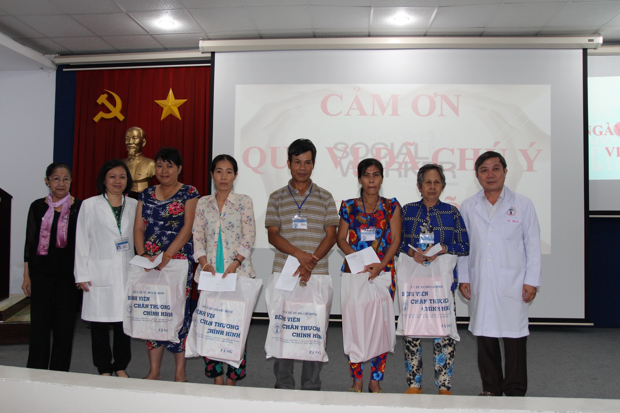 Gần 2 tỉ đồng làm công tác từ thiện