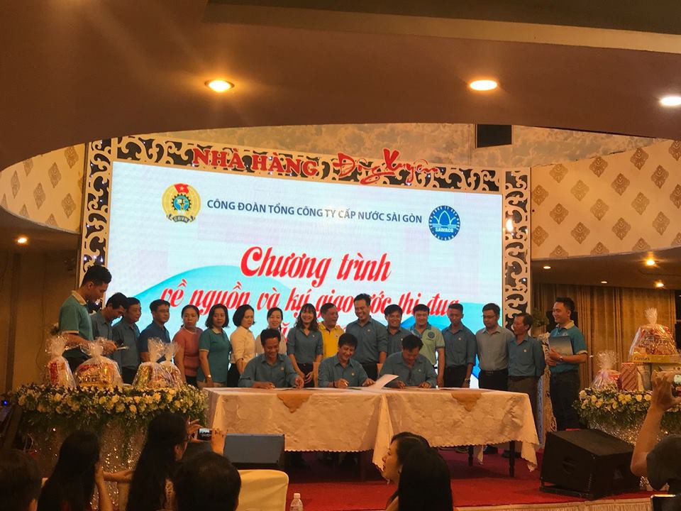 Cán bộ Công đoàn SAWACO về thăm quê hương Bác Tôn