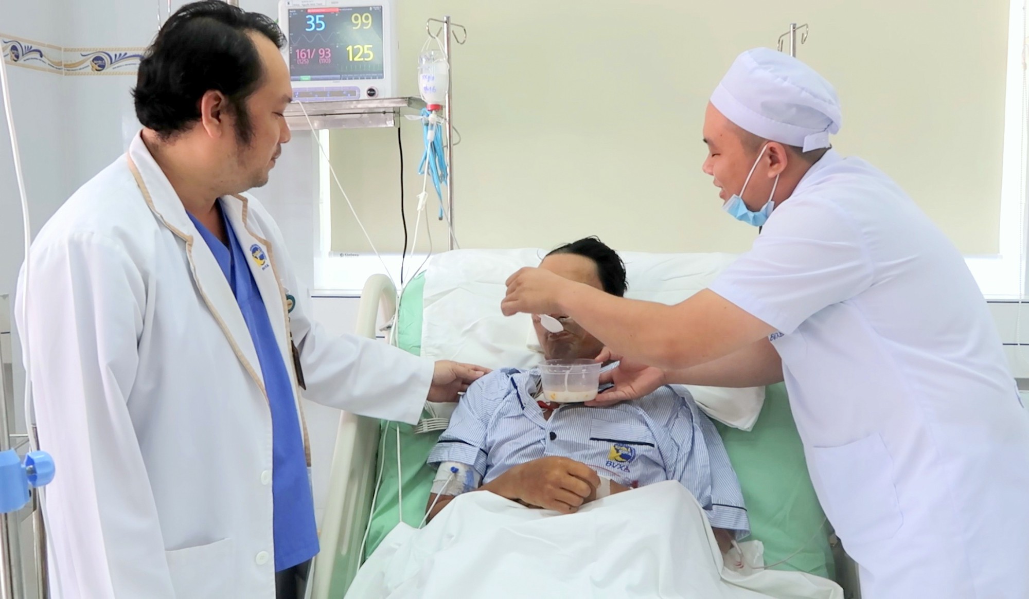 Vụ sập tường thương tâm Vĩnh Long: "Anh đã sống!