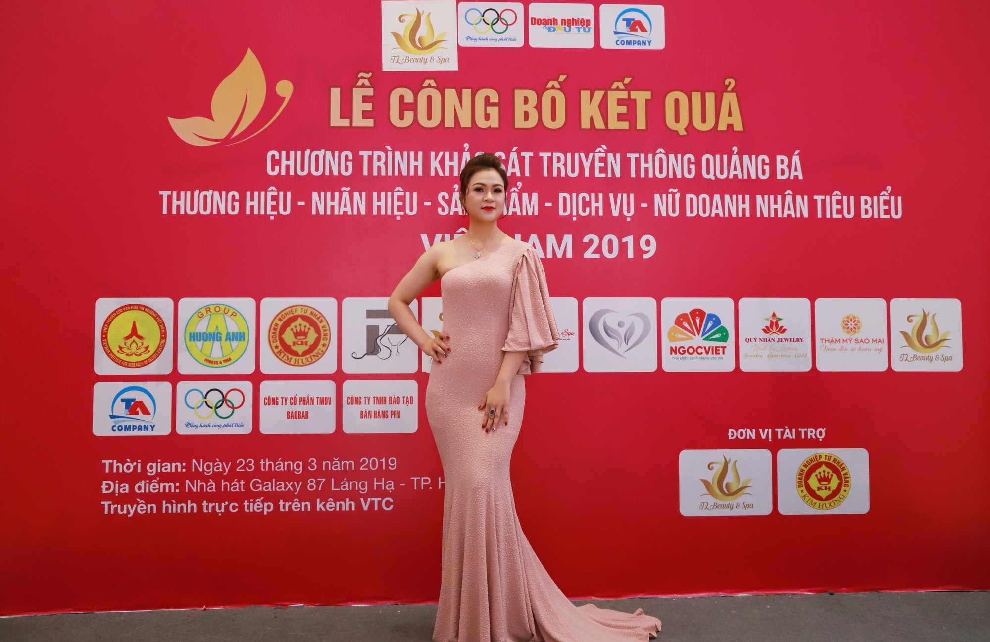 Chủ tịch li&ecirc;n minh Yoga thế giới tại Đ&ocirc;ng Nam &Aacute; l&agrave; nữ ho&agrave;ng ng&agrave;nh l&agrave;m đẹp - Ảnh 2.