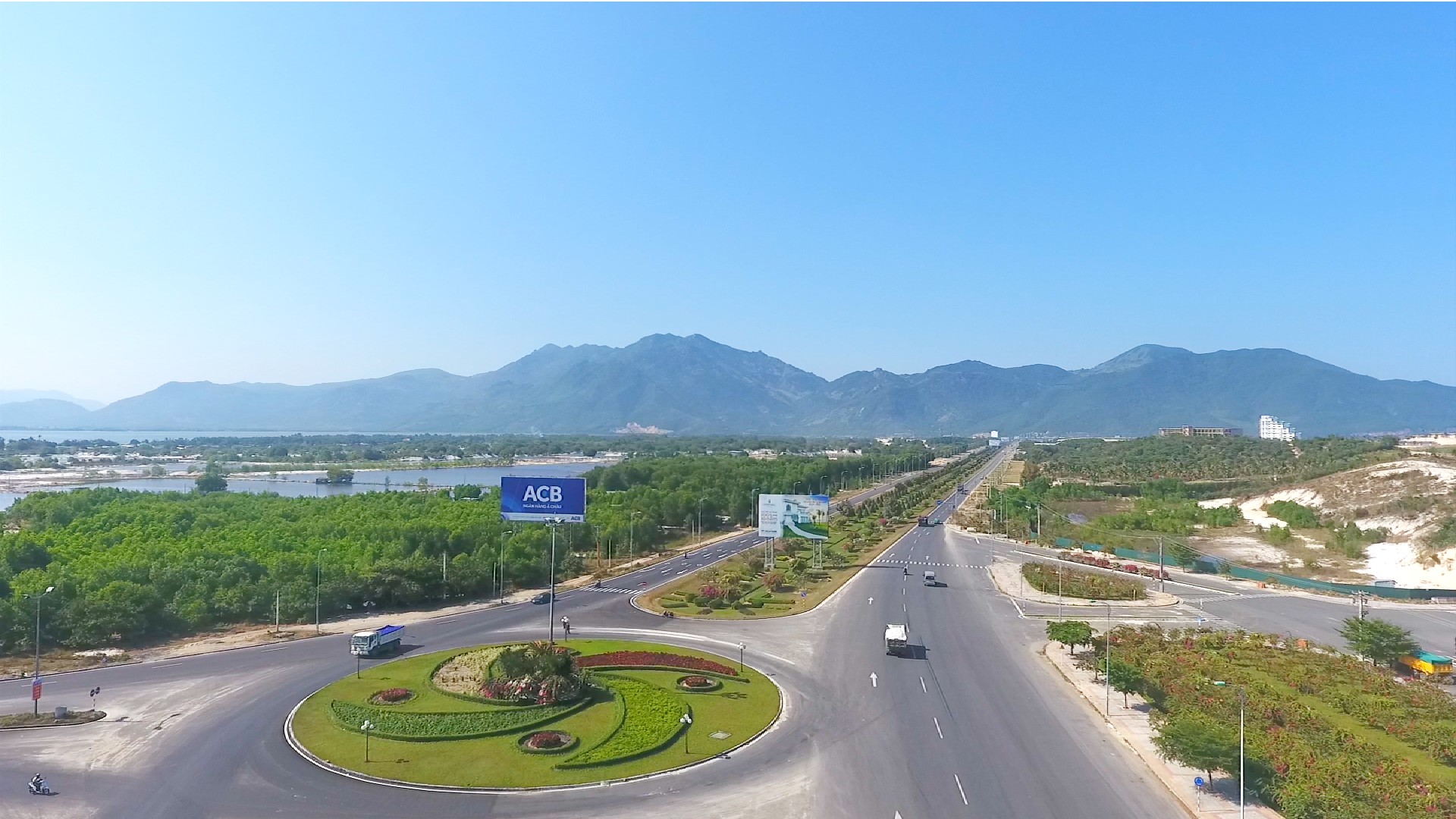 Bắc b&aacute;n đảo Cam Ranh: C&aacute;nh cửa vệ tinh cho du lich Kh&aacute;nh H&ograve;a - Ảnh 2.