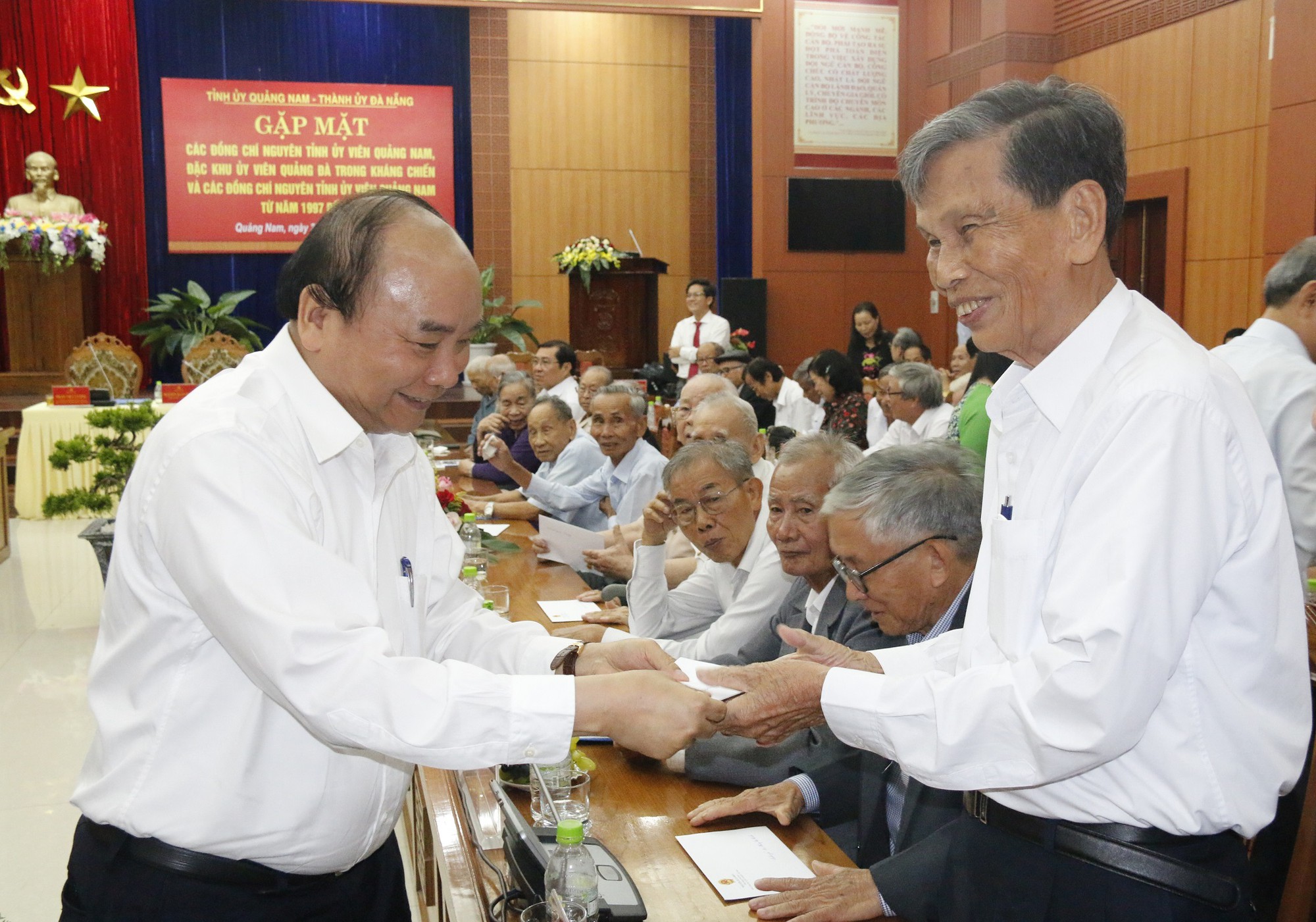 Nguyên bí thư huyện phản ánh chuyện mất thuế, ô nhiễm tại mỏ vàng với Thủ tướng - Ảnh 2.