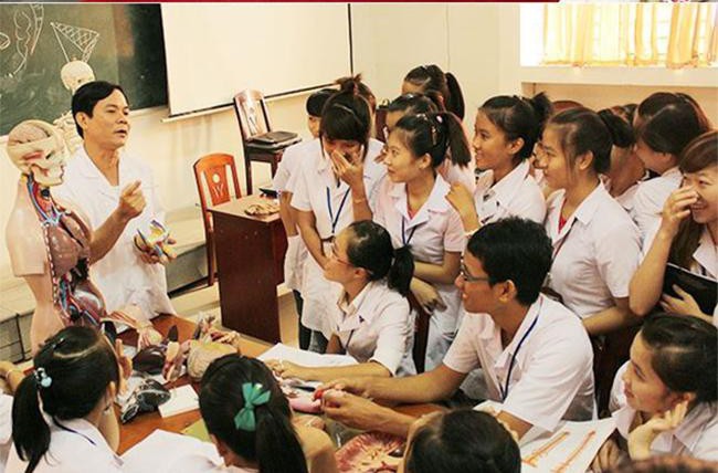 Học ngành Bác sĩ Răng-Hàm-Mặt tại ĐH Duy Tân