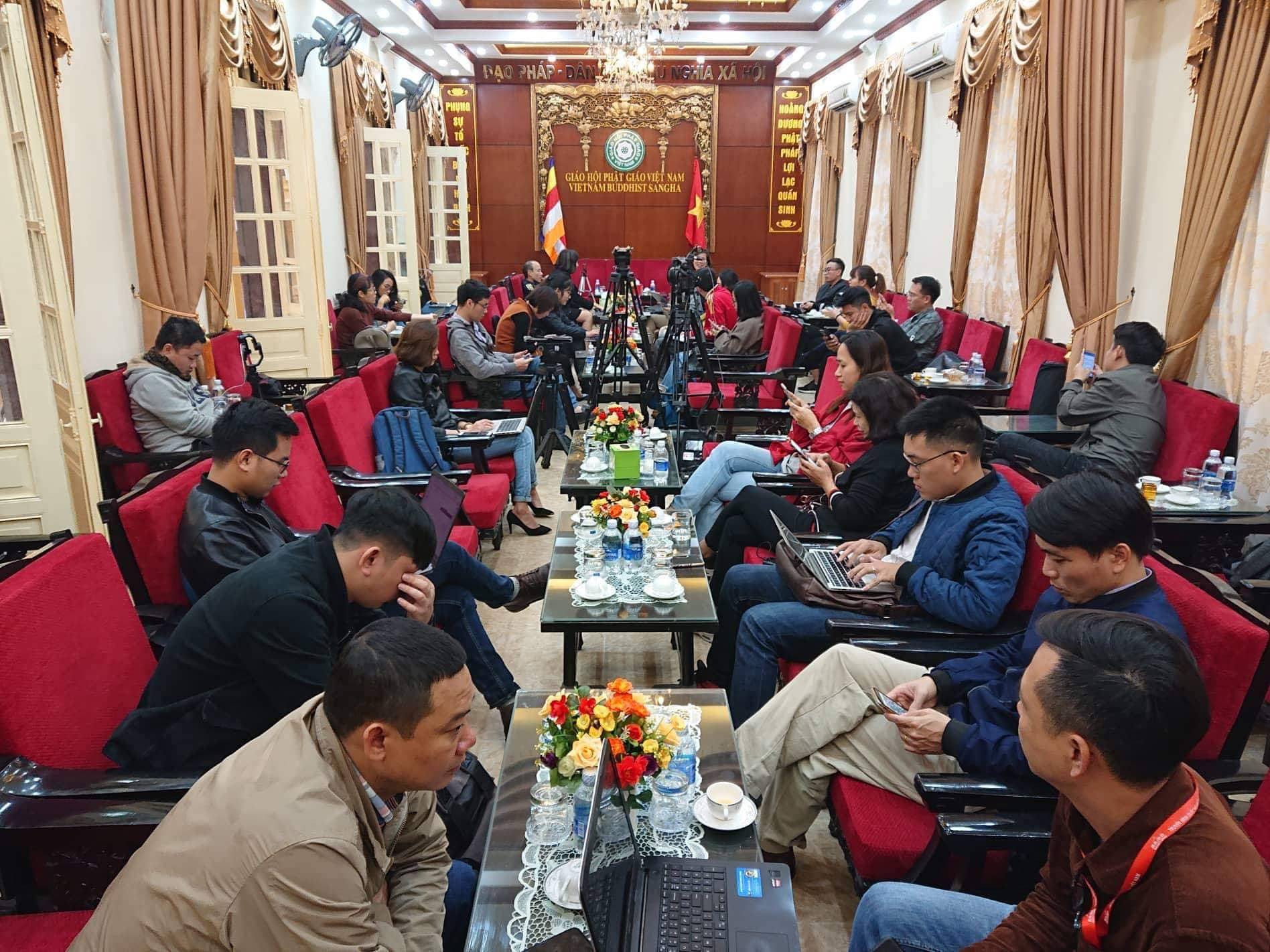 Thượng tọa Th&iacute;ch Thanh Quyết được giao gi&aacute;o giới Đại đức Th&iacute;ch Tr&uacute;c Th&aacute;i Minh - Ảnh 3.