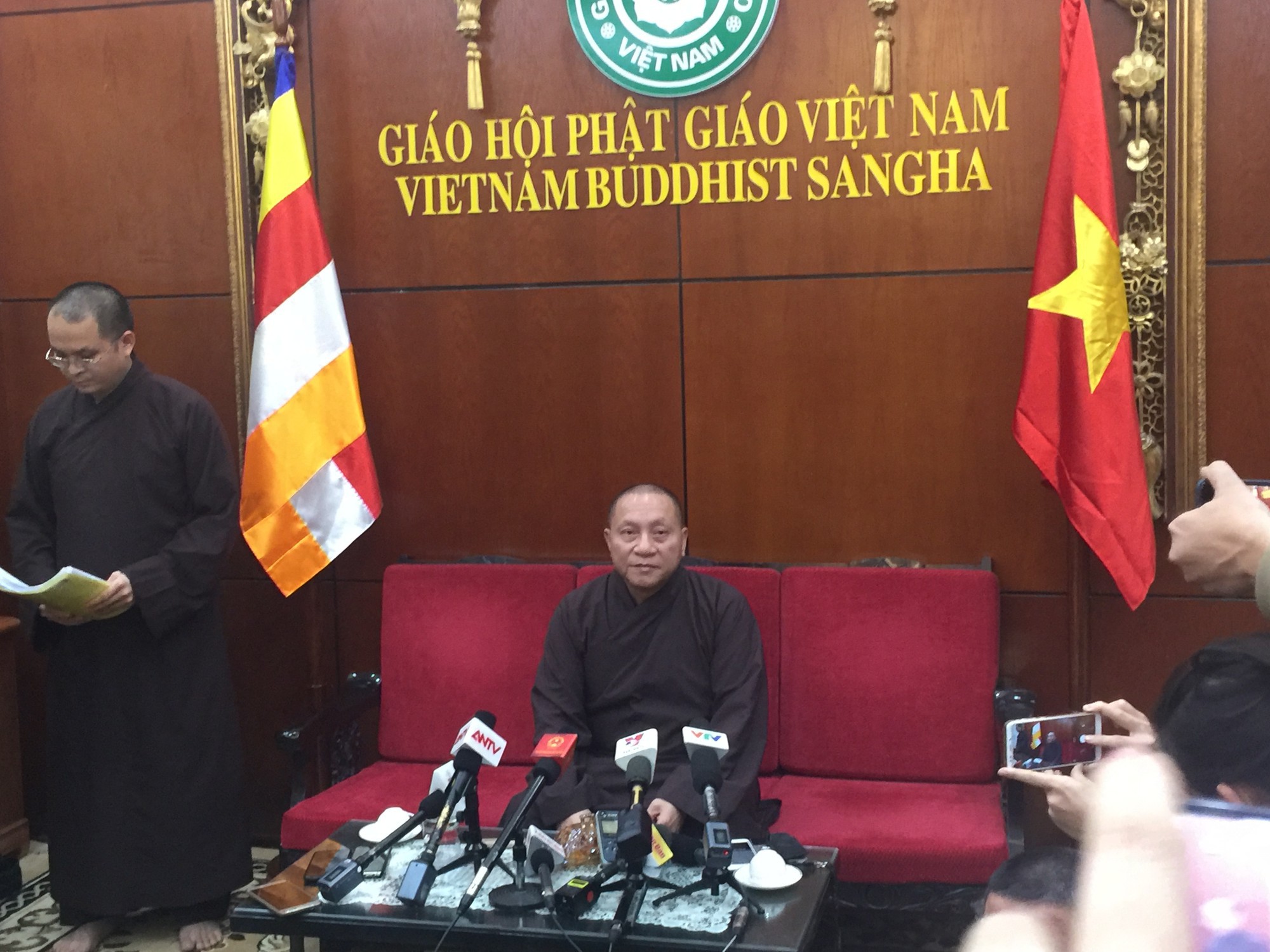 Thượng tọa Th&iacute;ch Thanh Quyết được giao gi&aacute;o giới Đại đức Th&iacute;ch Tr&uacute;c Th&aacute;i Minh - Ảnh 4.