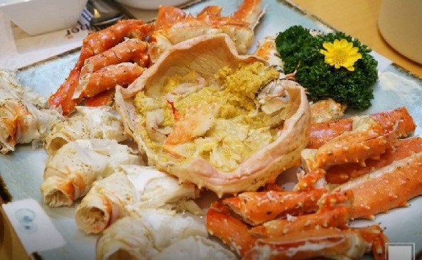 Khám phá món cua tuyết, đặc sản mùa xuân của Hàn Quốc - Ảnh 1.
