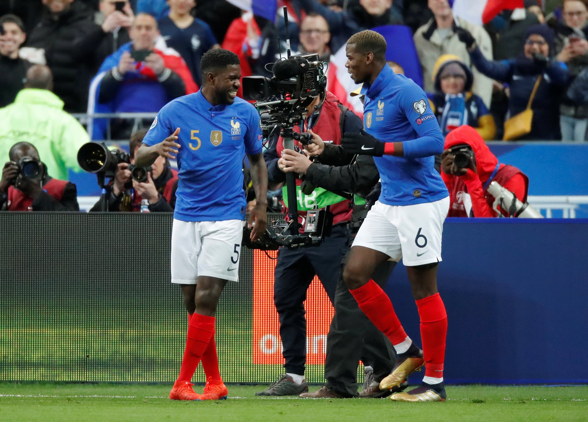 Tam sư vùi dập Montenegro, Iceland bị đóng băng trên đất Pháp - Ảnh 8.
