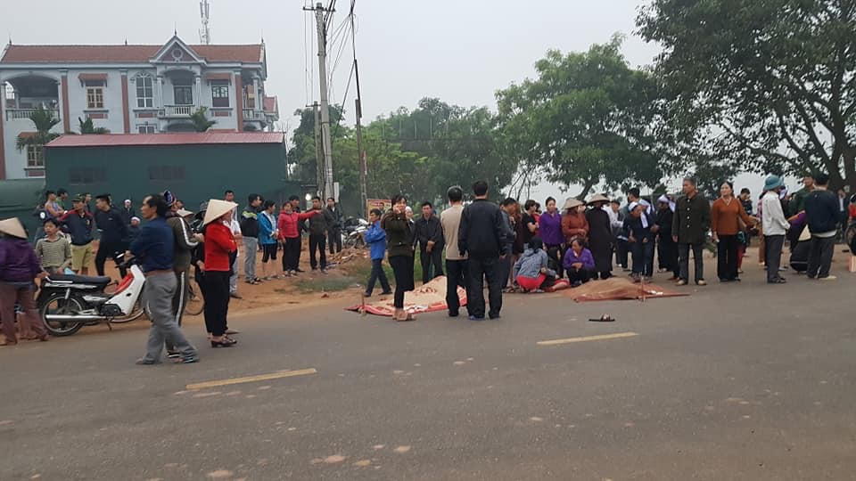 Xác định nguyên nhân ban đầu vụ xe khách tông 7 người đi đưa tang tử vong