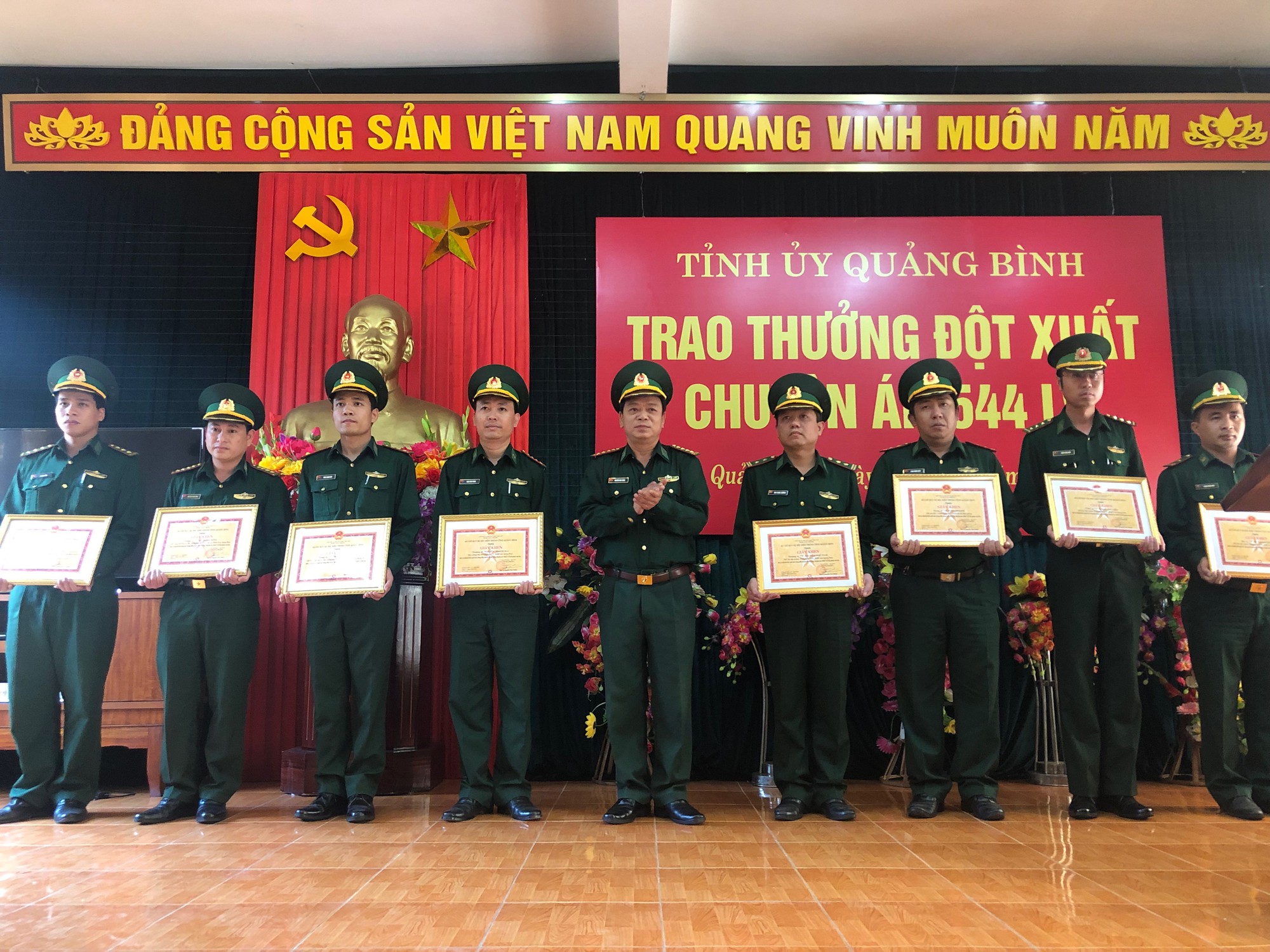 Trao thưởng Ban Chuy&ecirc;n &aacute;n ph&aacute; đại &aacute;n khủng 110.000 vi&ecirc;n ma t&uacute;y - Ảnh 2.