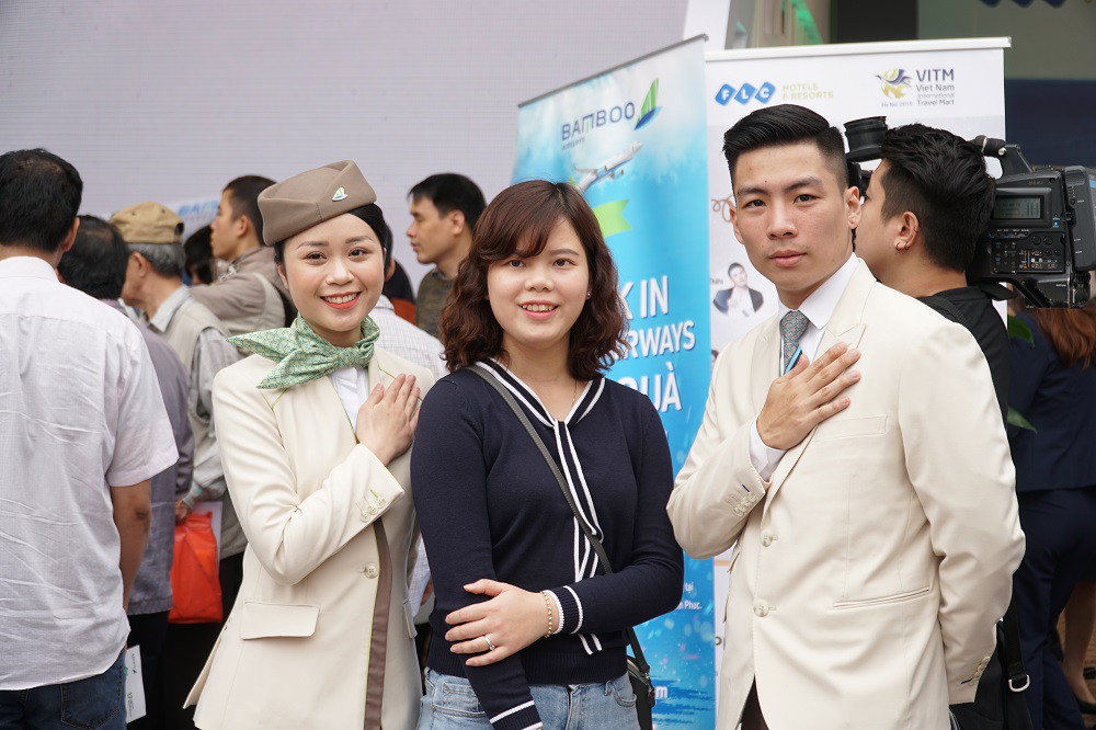 Xếp h&agrave;ng săn v&eacute; m&aacute;y bay v&agrave; combo du lịch trọn g&oacute;i của Bamboo Airways - Ảnh 7.