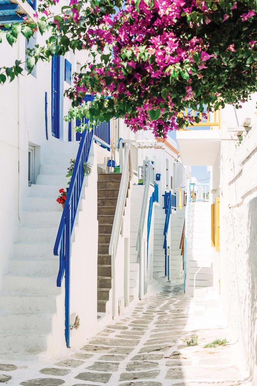 Phố biển độc nhất v&ocirc; nhị ở Mykonos - Ảnh 2.