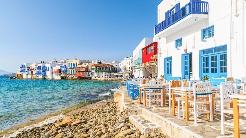 Phố biển độc nhất v&ocirc; nhị ở Mykonos - Ảnh 8.